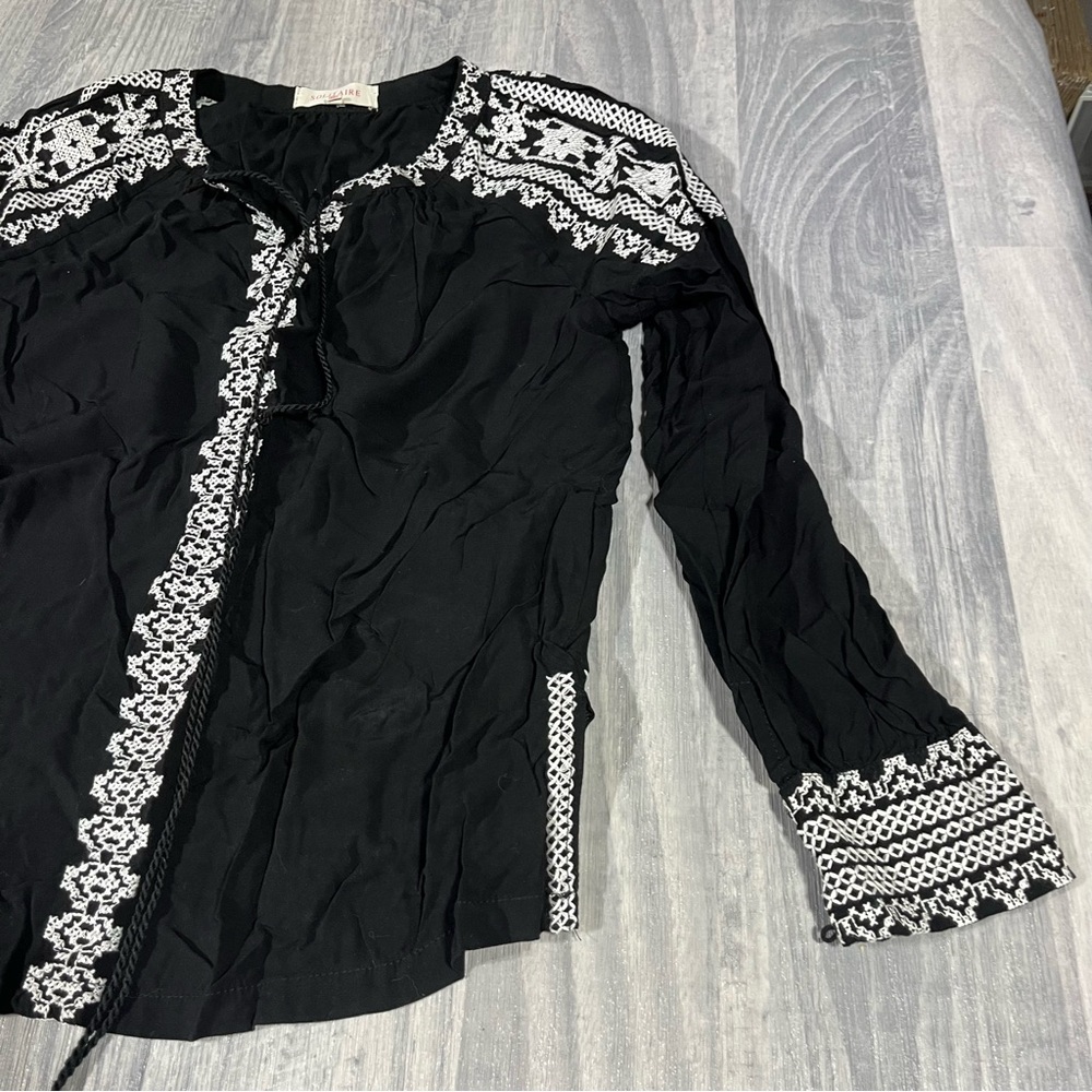 Solitaire Black and White Embroidered Women's Top; Small - Picture 3 of 9